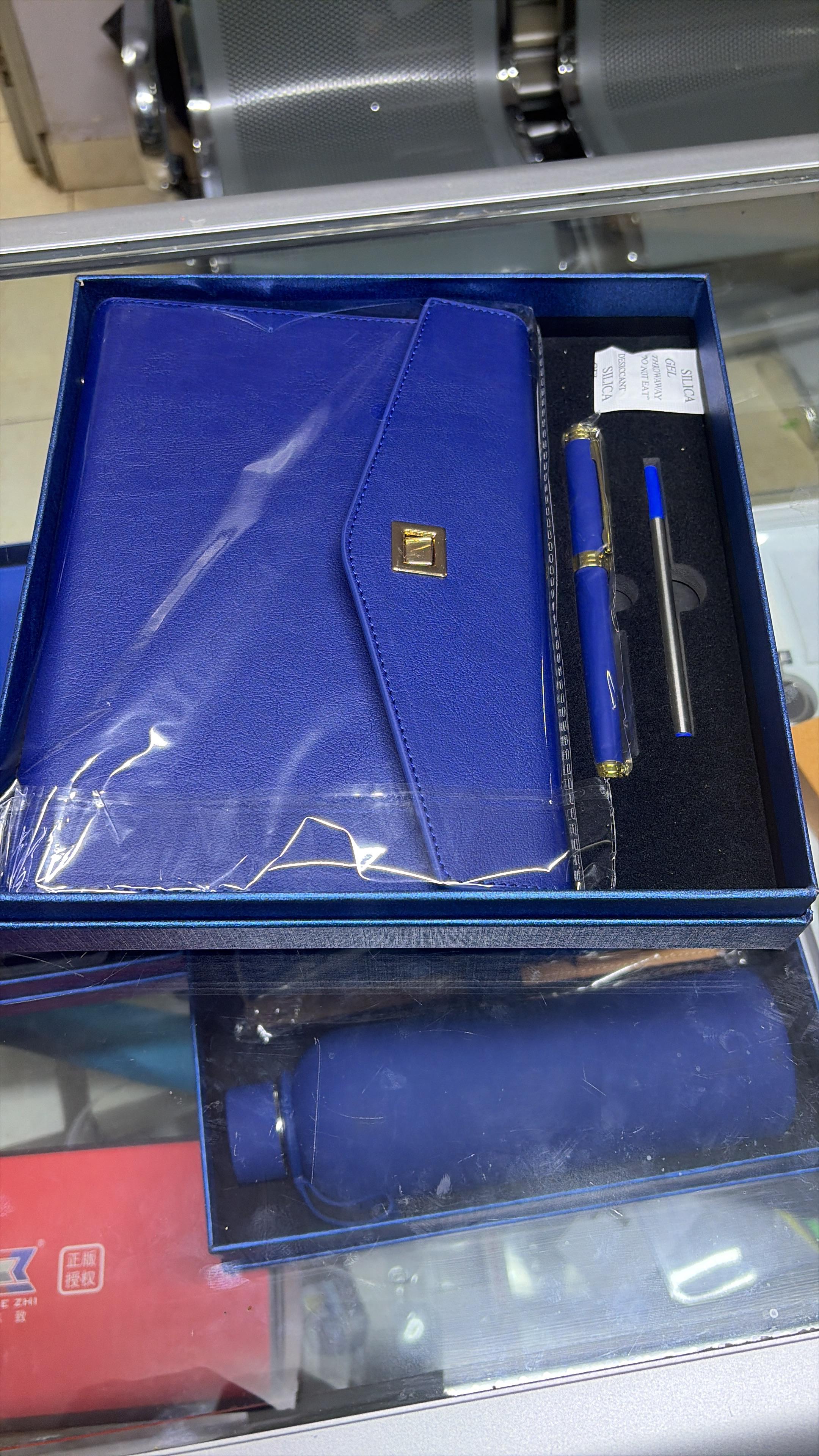 Custom Blue Gift Set